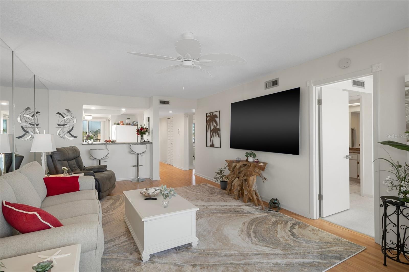 SAND PEBBLE POINTE I CONDO - Residential