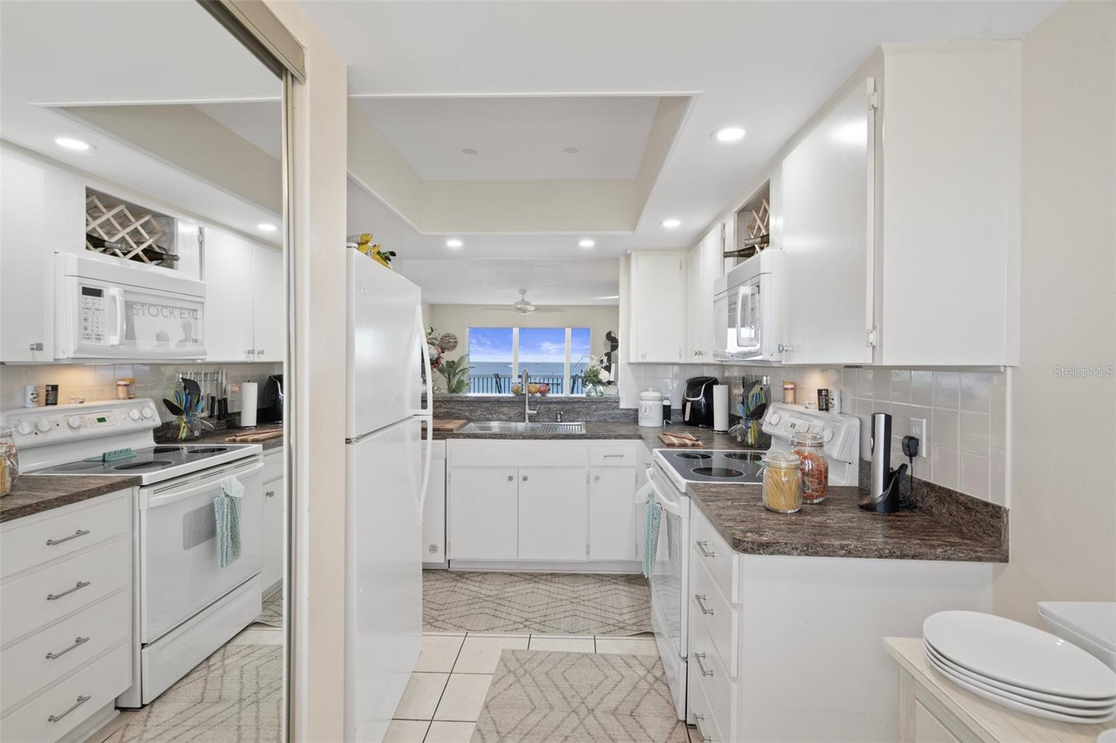 SAND PEBBLE POINTE I CONDO - Residential