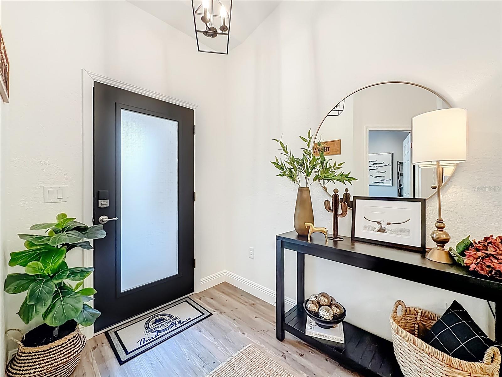 ROLLING HILLS UN FIVE - Residential