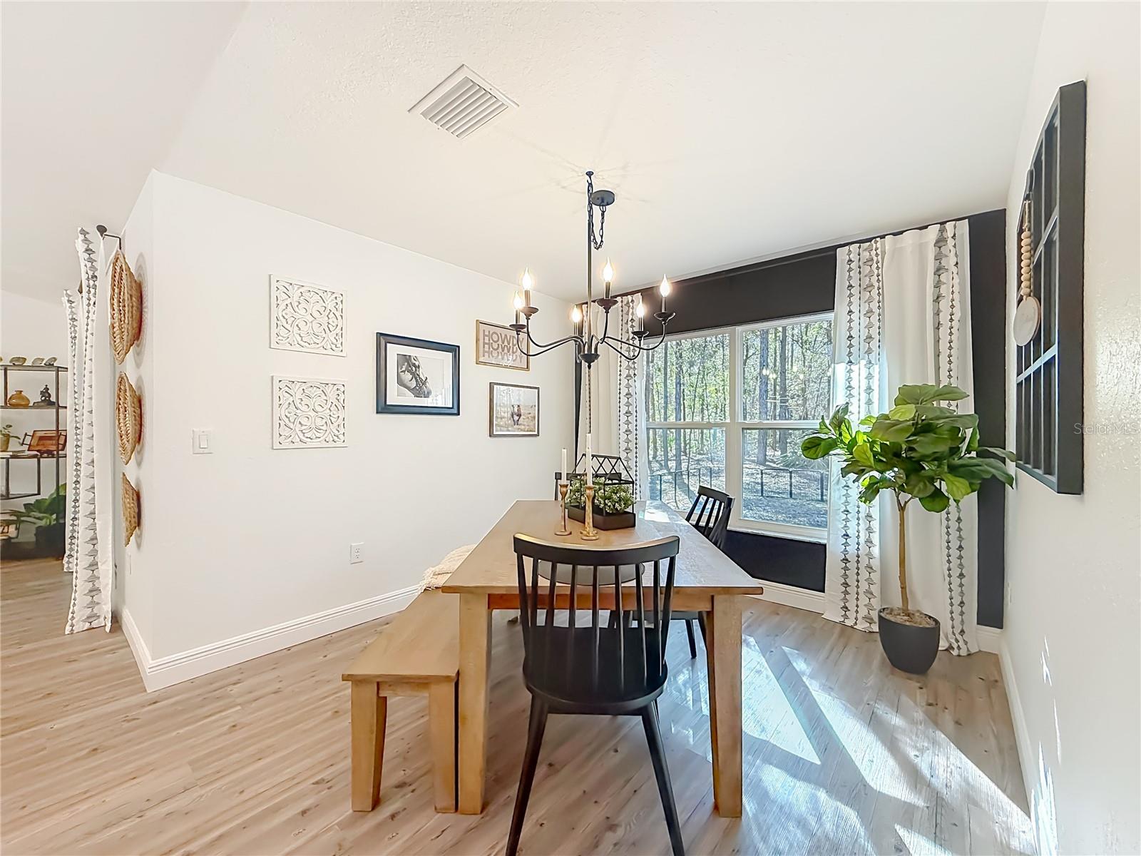 ROLLING HILLS UN FIVE - Residential