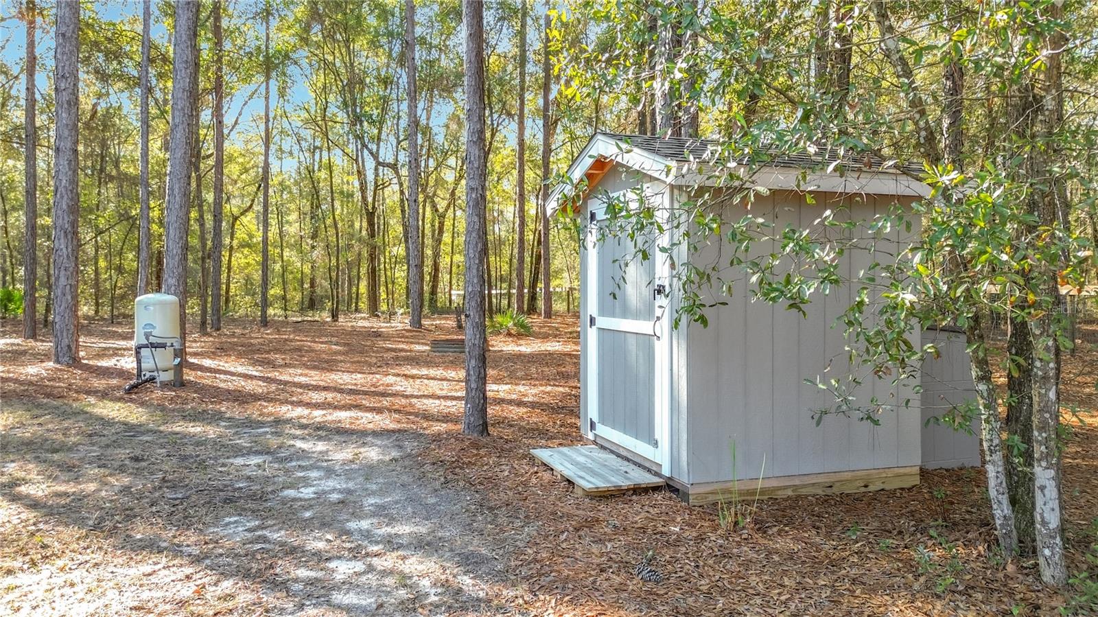 ROLLING HILLS UN FIVE - Residential