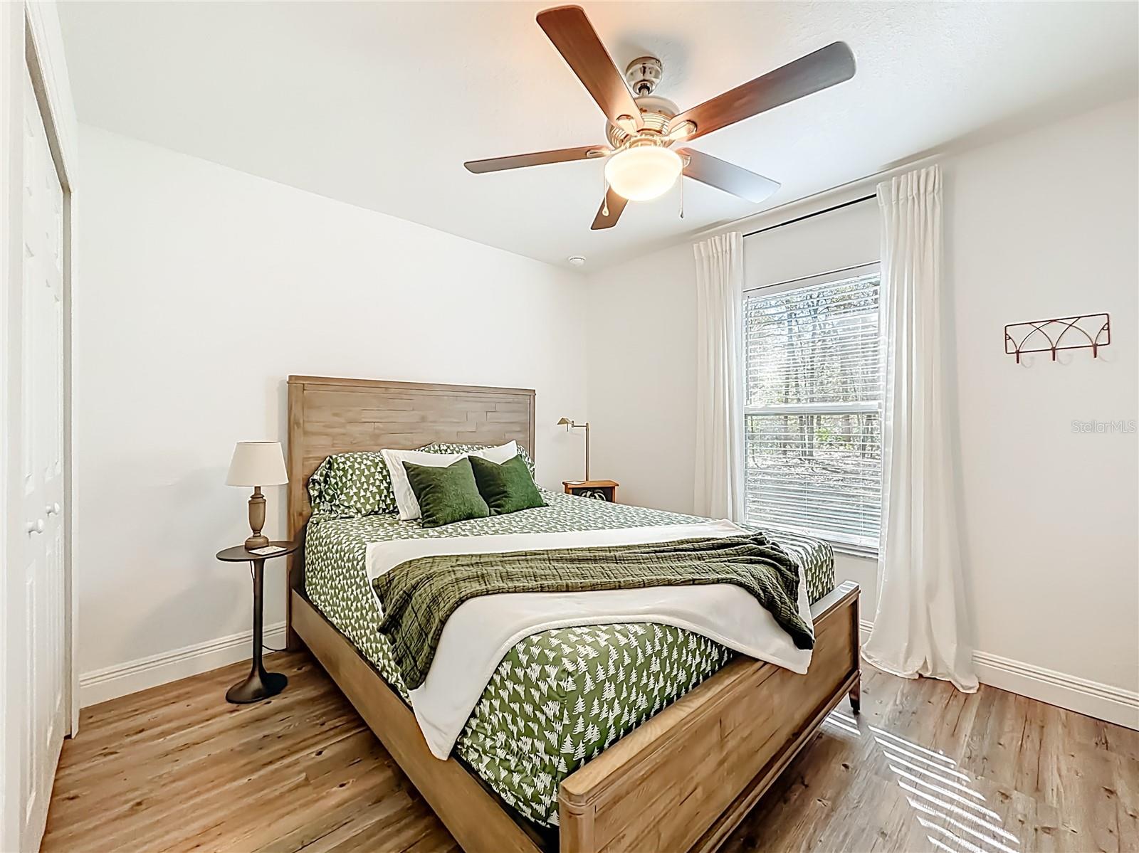 ROLLING HILLS UN FIVE - Residential