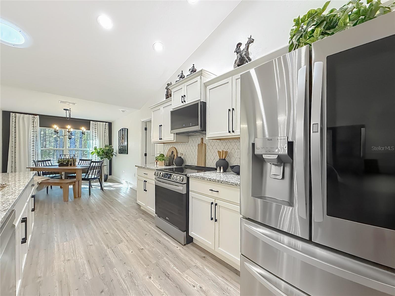 ROLLING HILLS UN FIVE - Residential