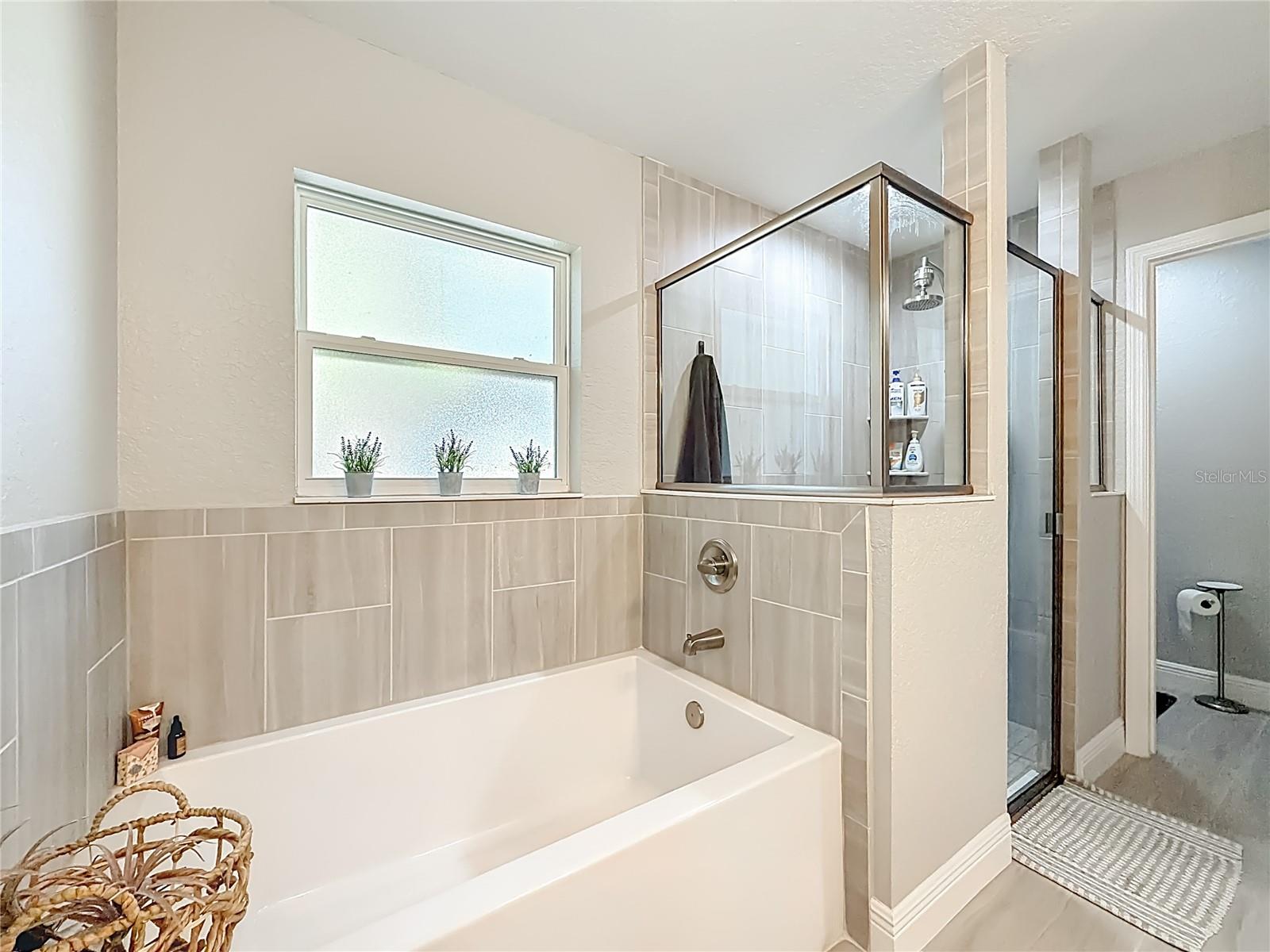 ROLLING HILLS UN FIVE - Residential