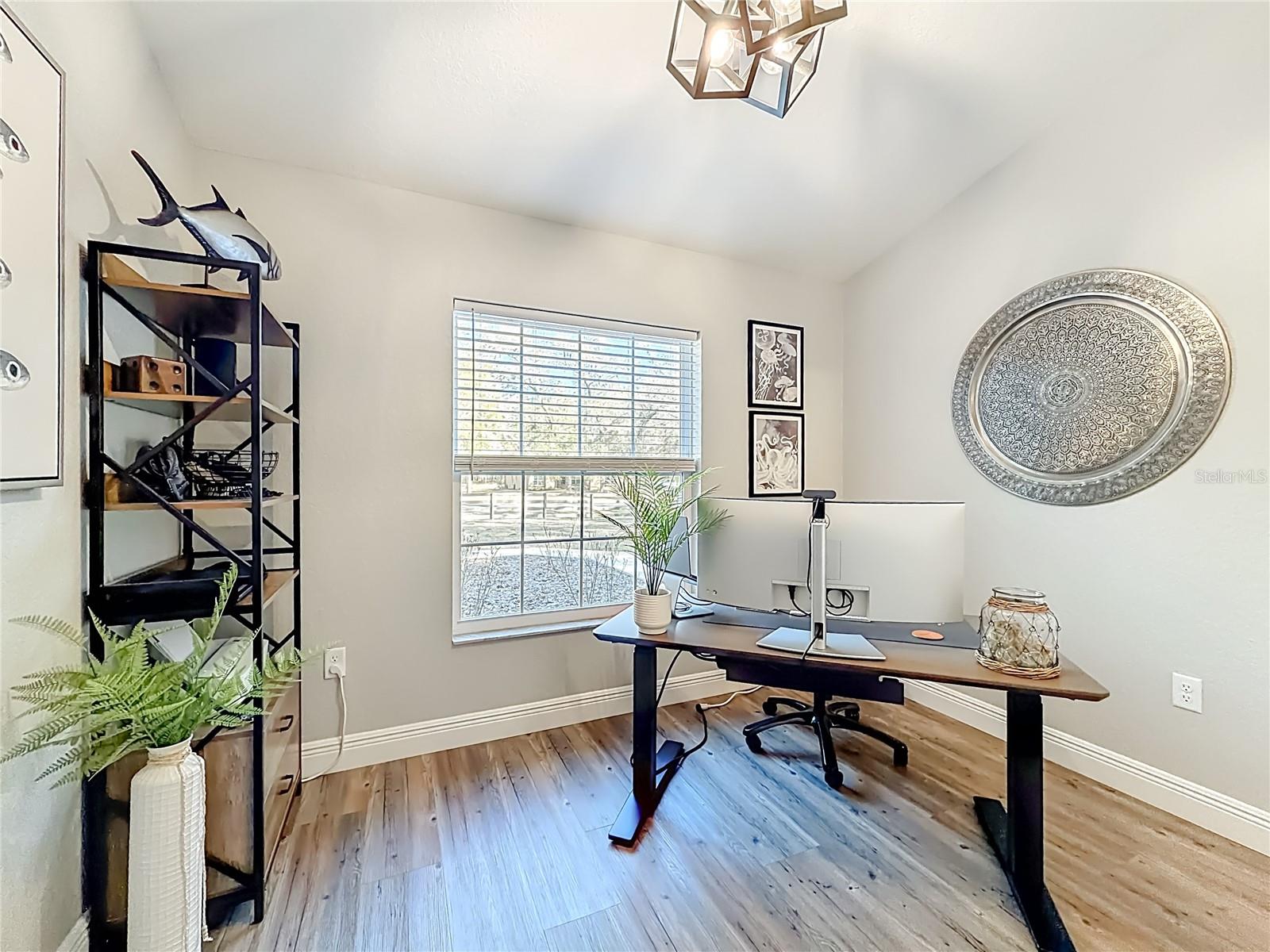 ROLLING HILLS UN FIVE - Residential