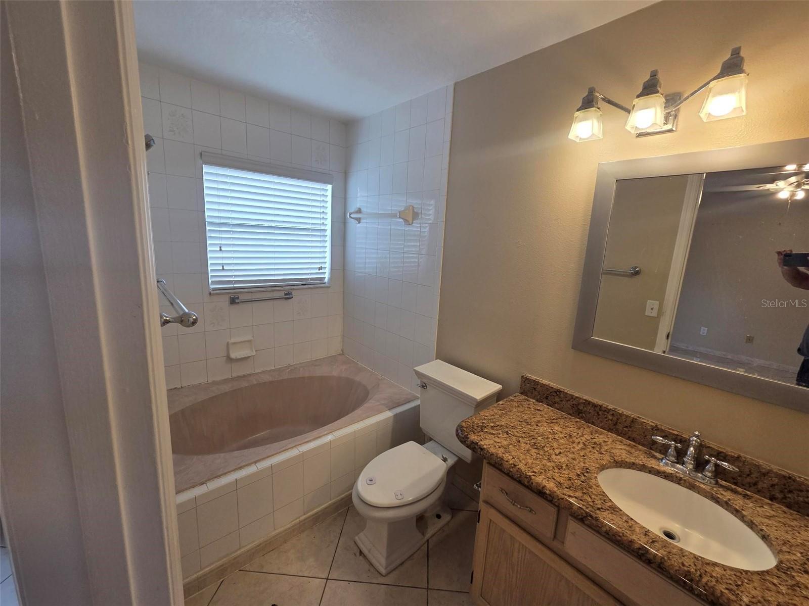 DEAN OAKS - Residential