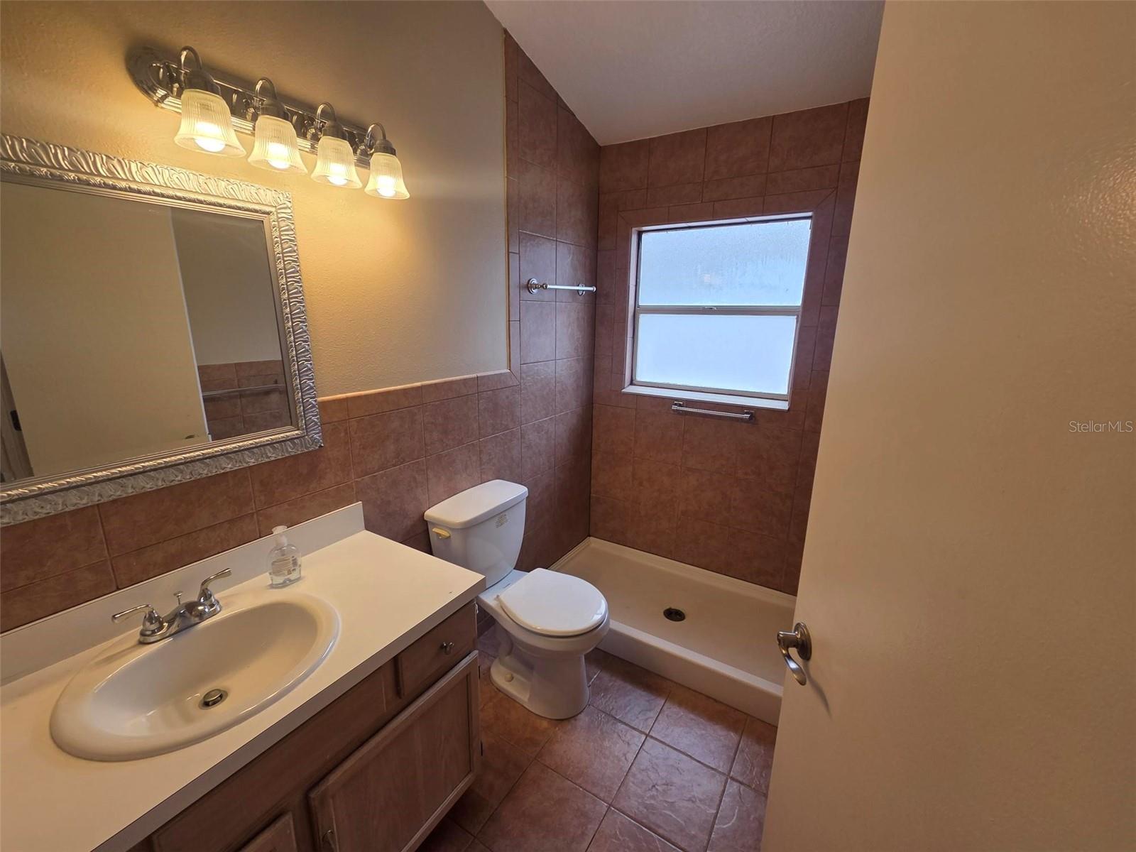 DEAN OAKS - Residential