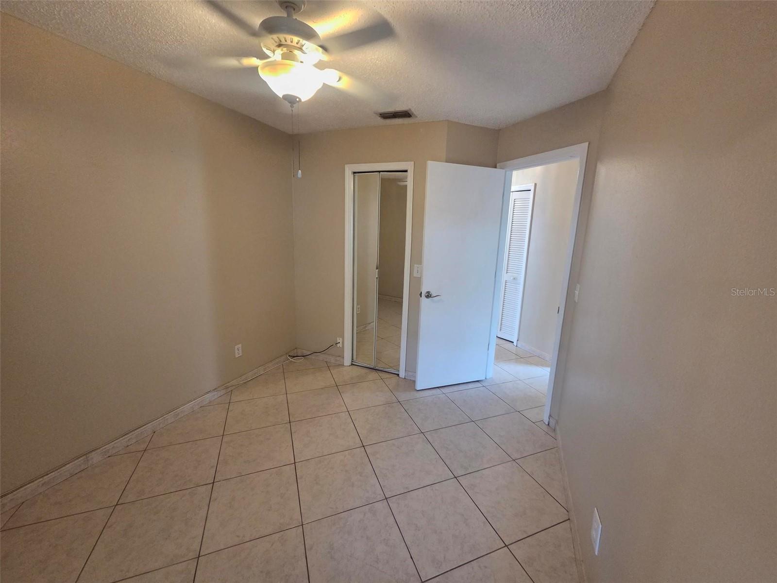 DEAN OAKS - Residential