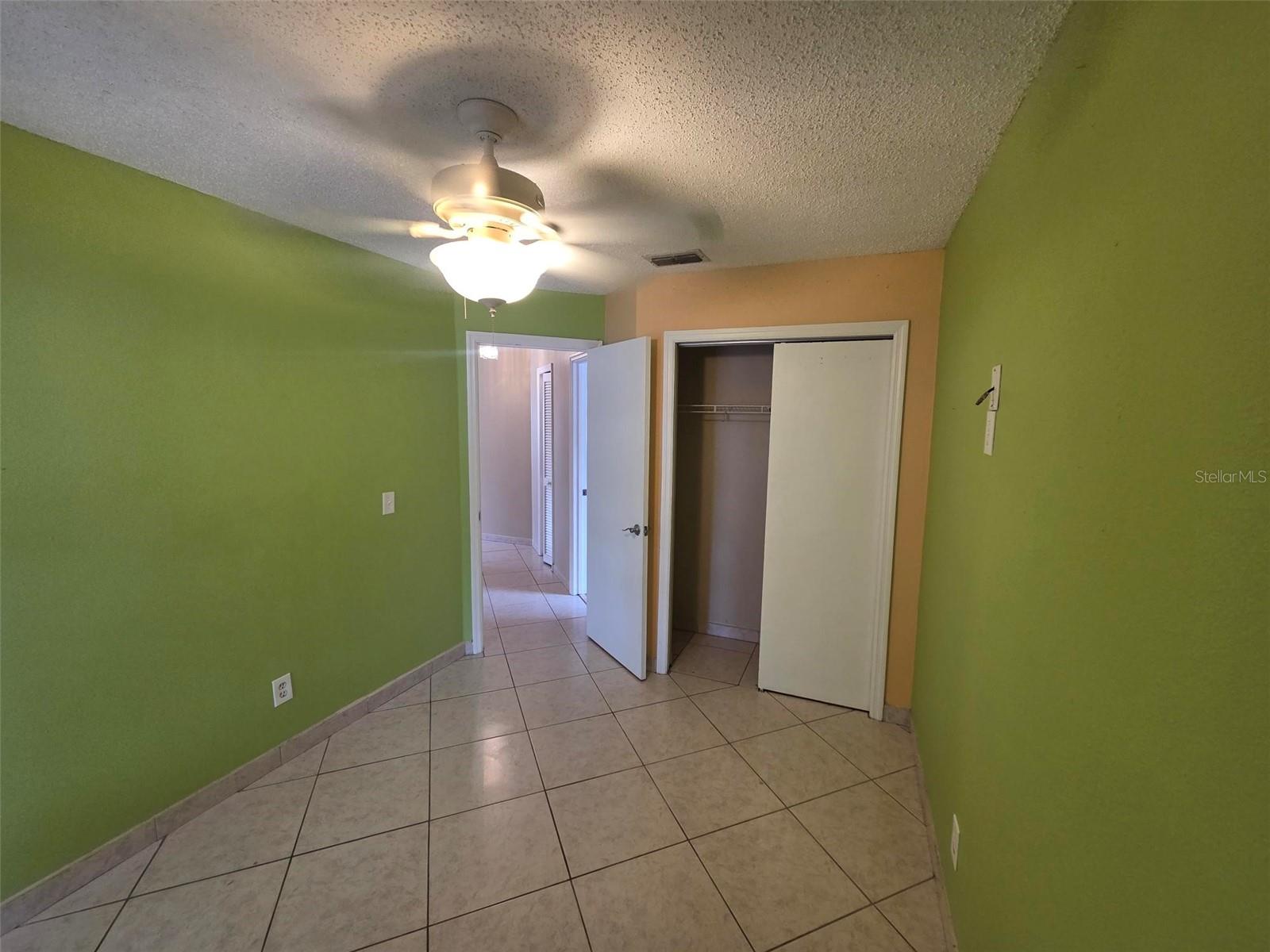 DEAN OAKS - Residential