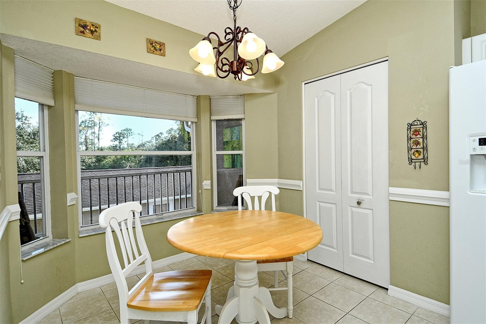 HERITAGE OAKS. GOLF & COUNTRY CLUB - Residential