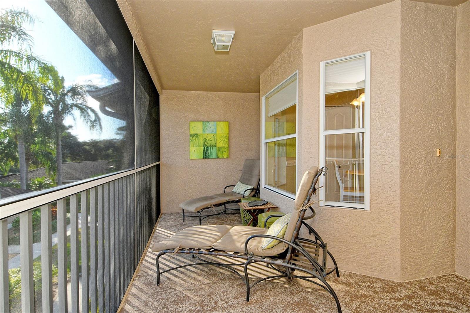 HERITAGE OAKS. GOLF & COUNTRY CLUB - Residential