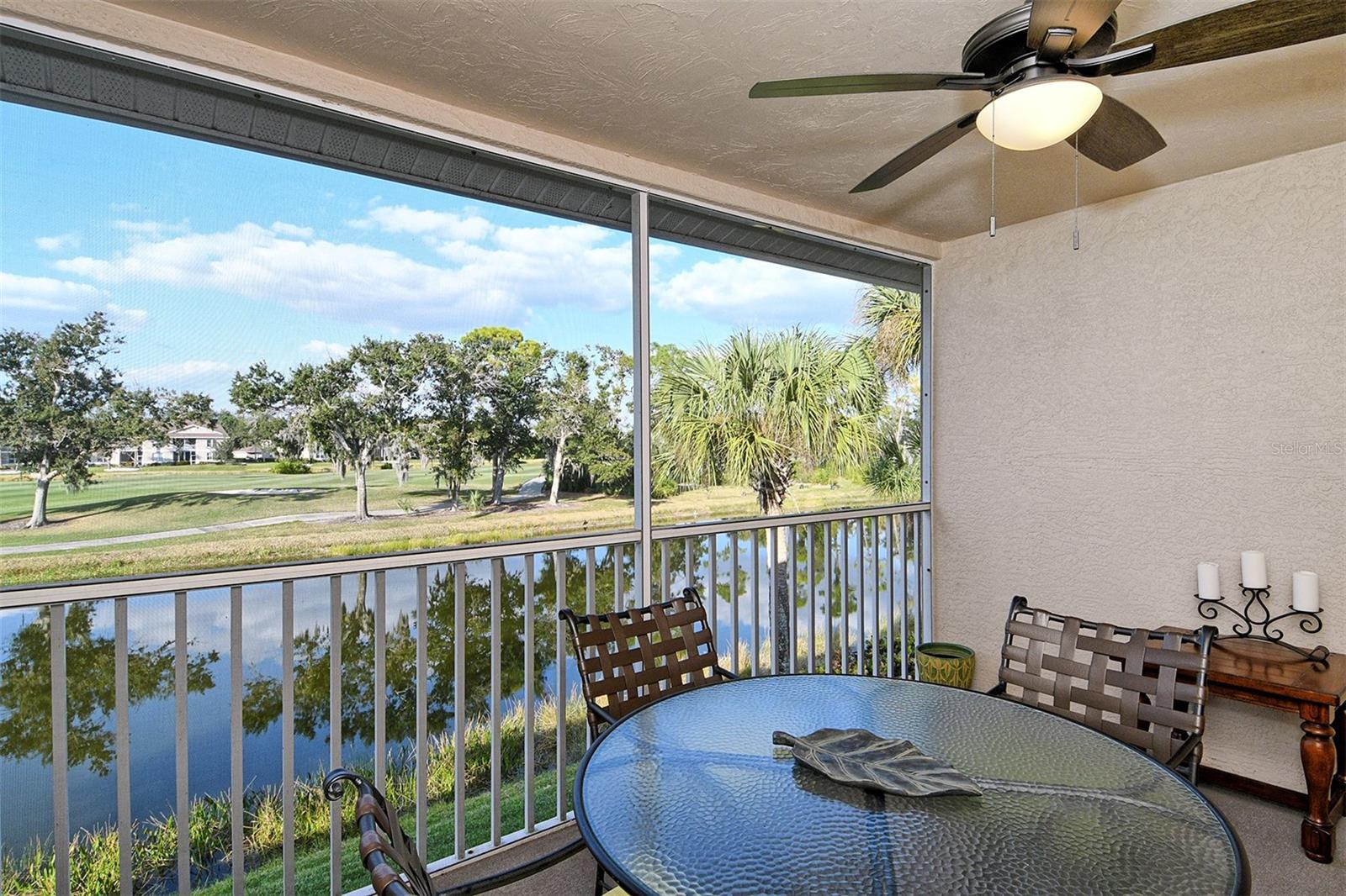 HERITAGE OAKS. GOLF & COUNTRY CLUB - Residential