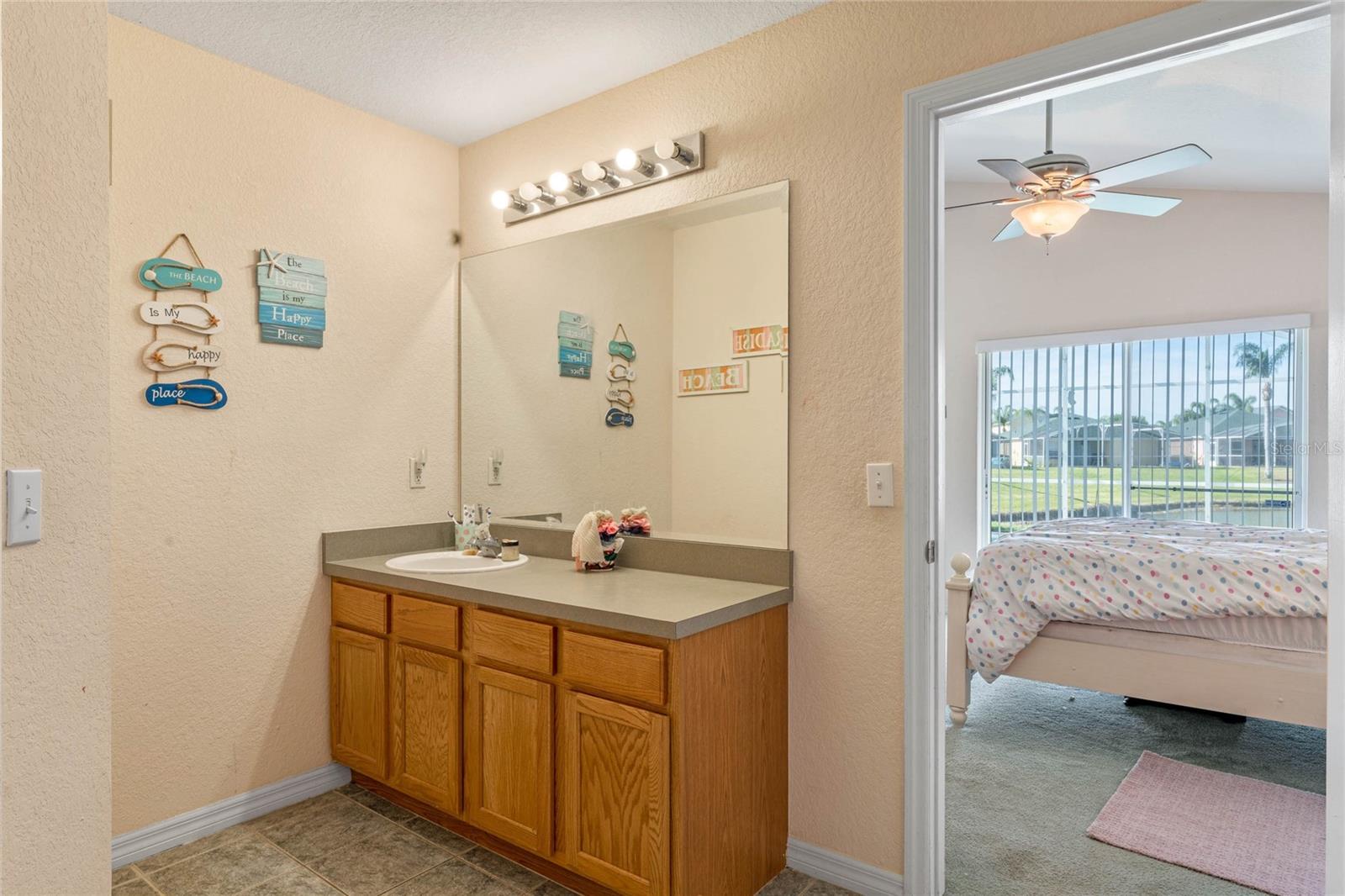 RESERVE AT TOWN CENTER - Residential Lease