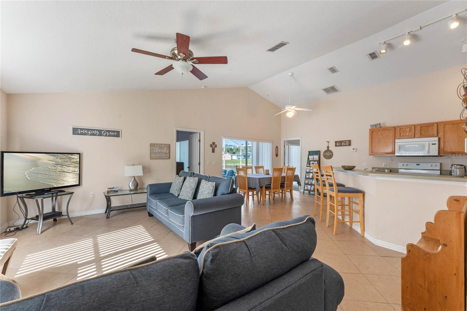 RESERVE AT TOWN CENTER - Residential Lease