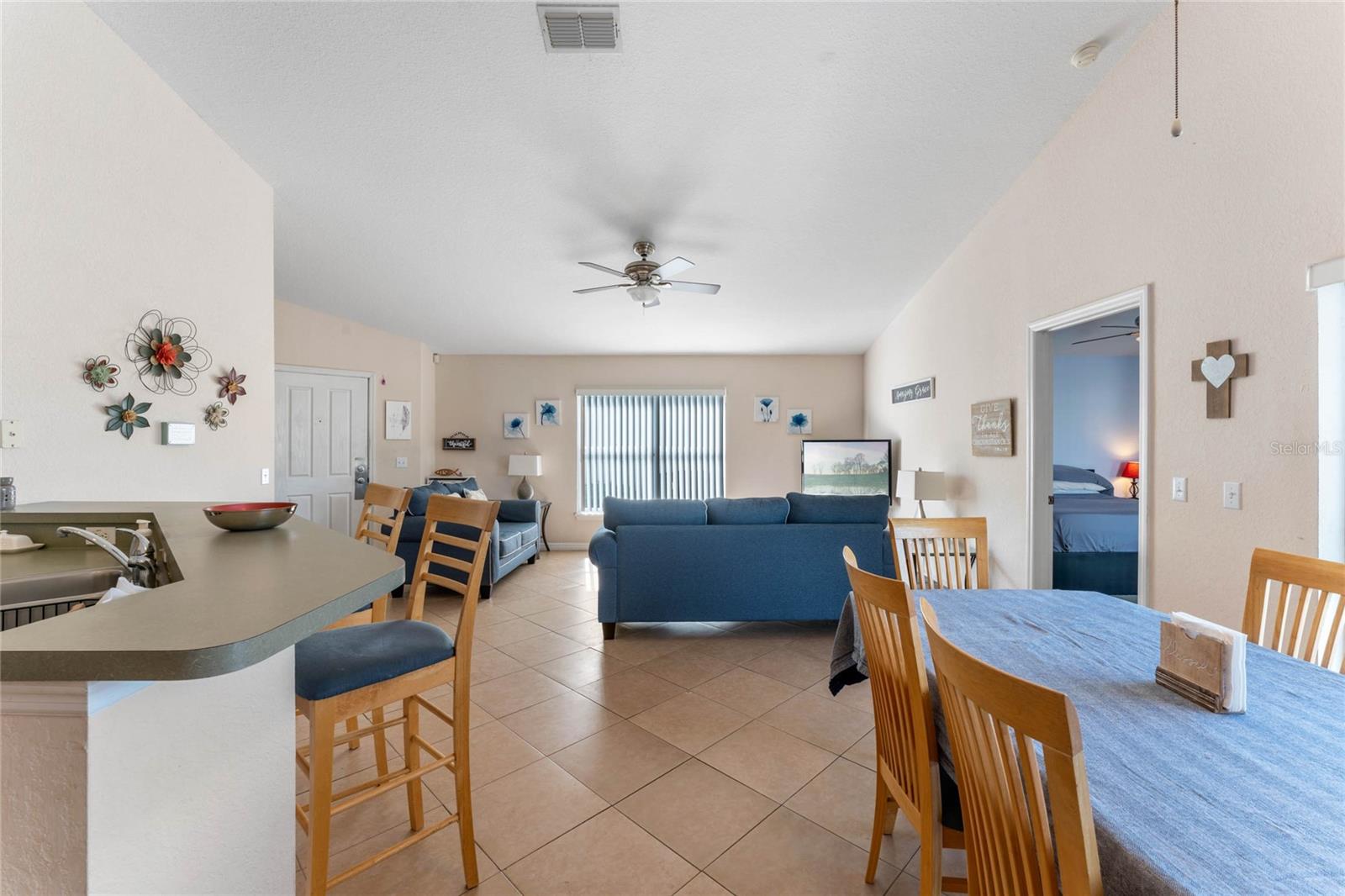 RESERVE AT TOWN CENTER - Residential Lease