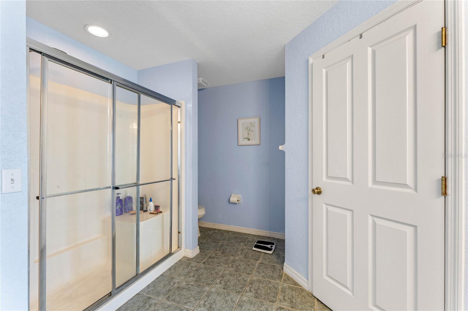 RESERVE AT TOWN CENTER - Residential Lease