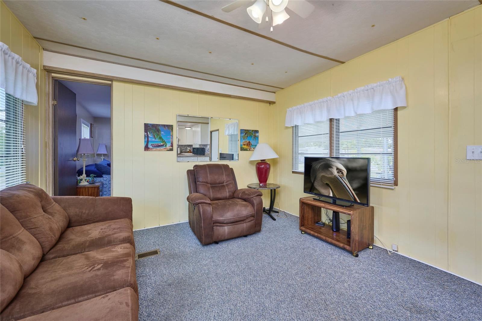 SKYVIEW MOBILE HOME ESTS UN 11 - Residential