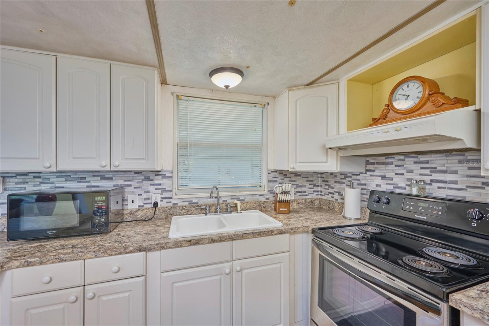 SKYVIEW MOBILE HOME ESTS UN 11 - Residential