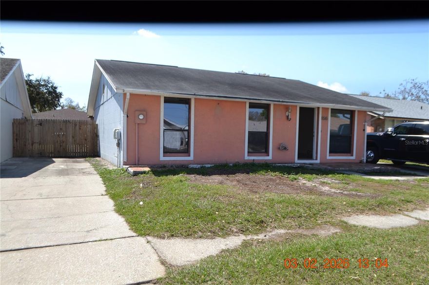 3/2 SINGLE FAMILY HOME WITH FENCED BACK YARD. KITCHEN / FAMILY ROOM COMBO. STEP SAVER KICTEHN WITH PROPANE RANGE TOP (TENANT WILL HAVE TO SUPPLY 100# PROPANE TANK AND PROPANE GAS). CLOSET LAUNDRY WITH (WASHER & DRYER NEEDED), TILE FLOORS THROUGHOUT. CEILING FAN/S AND WINDOW BLINDS. FENCED BACK YARD WITH STORAGE SHED (NOT WARRANTED), ONE SMALL DOG WITH OWNER APPROVAL 20 LBS. / 20 IN. NO AGGRESSIVE BREEDS, NO CAT/S. PET APPLICATIO, FEE, AND APPROVAL REQUIRED. CURRENT PHOTO AND SHOT RECORD REQUIRED.