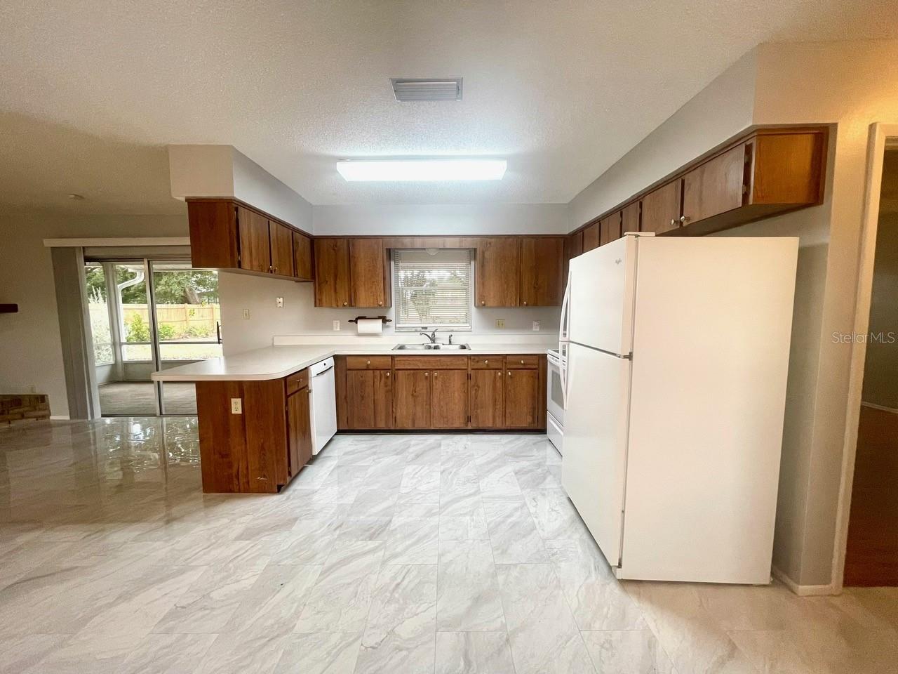 WILLA GROVE - Residential Lease