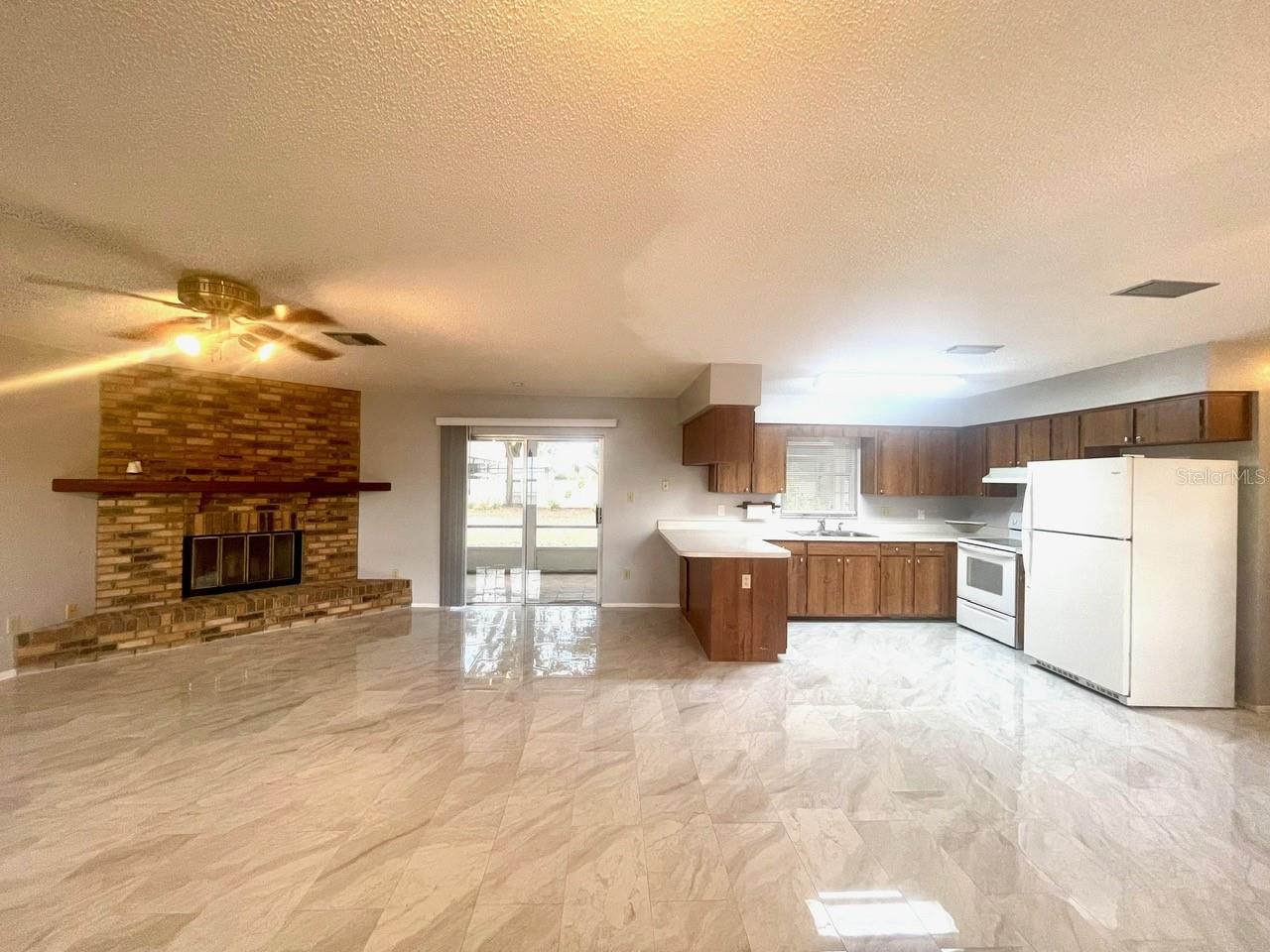 WILLA GROVE - Residential Lease