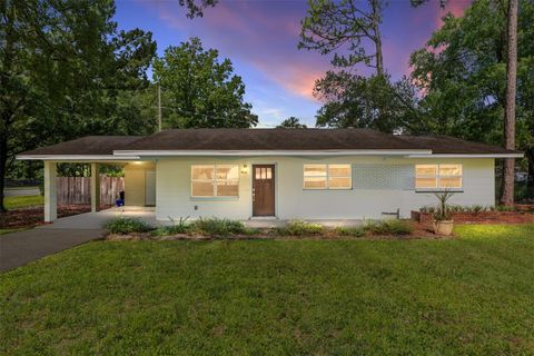 Photo of 3904 NW 20th Terrace, Gainesville, FL 32605 (MLS # GC532664) Photo of 3904 NW 20th Terrace, Gainesville, FL 32605 (MLS # GC532664)