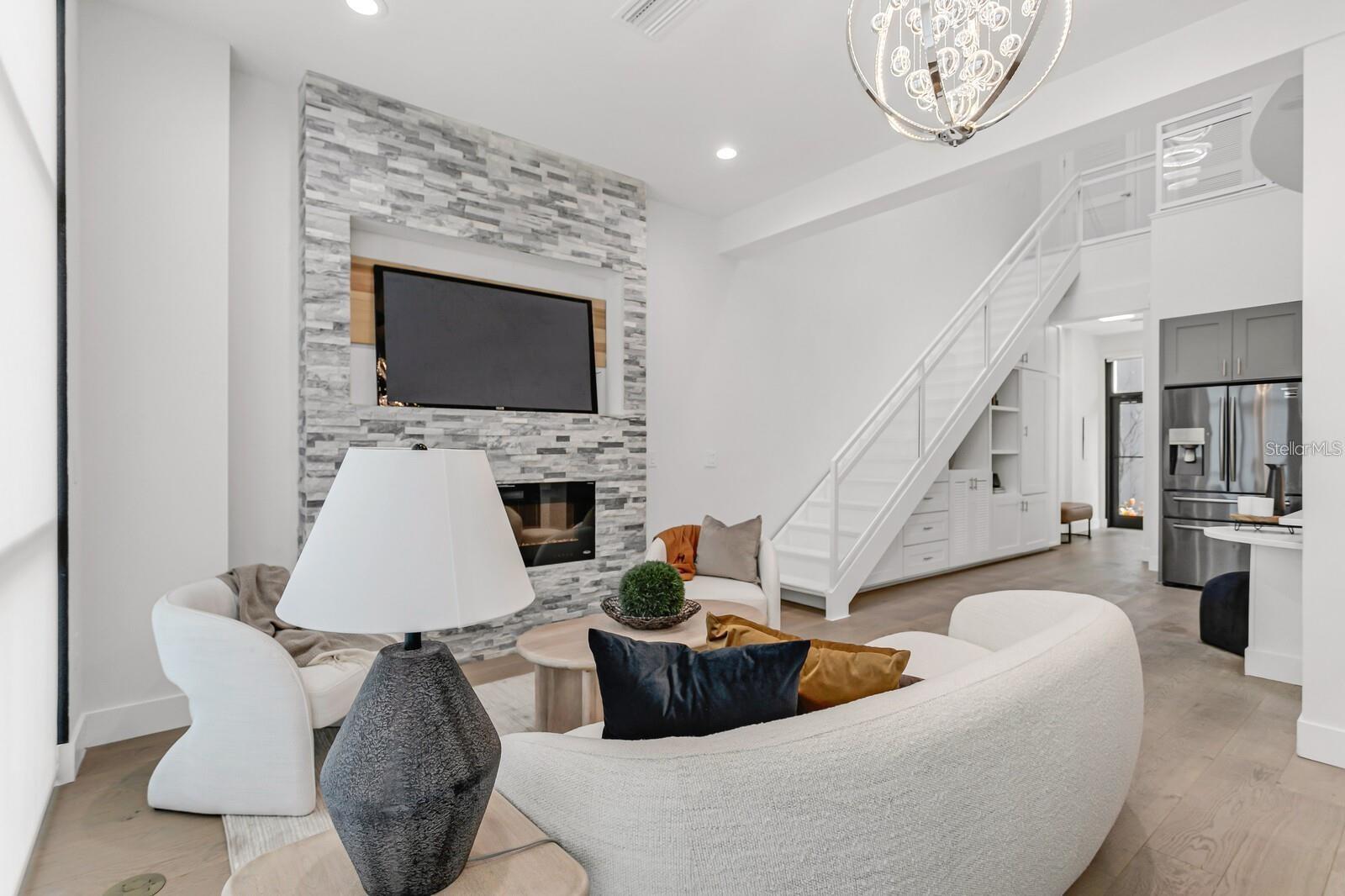 CARROLLWOOD CROSSINGS 2 - Residential Lease