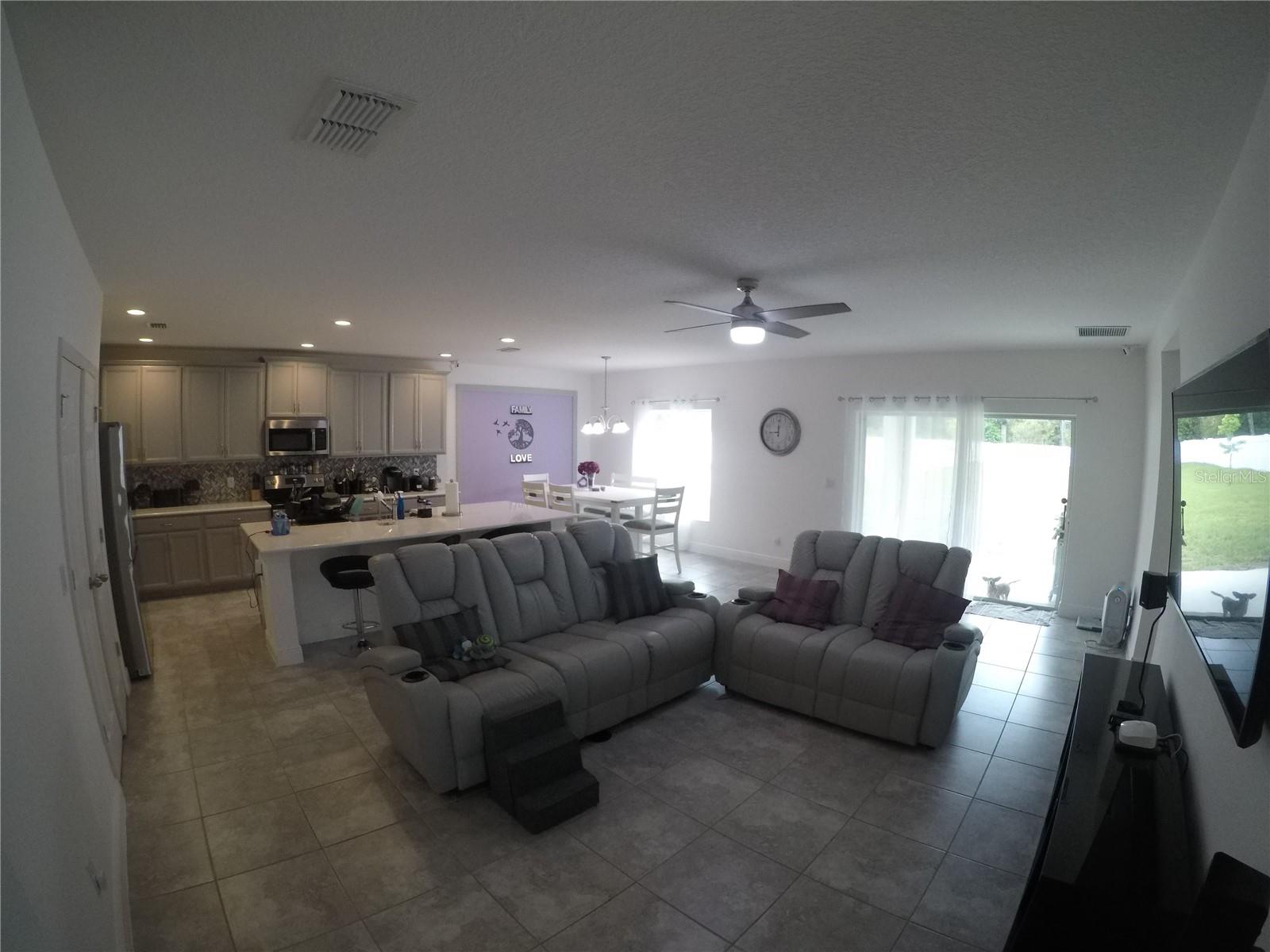 964 AVENAL LANE