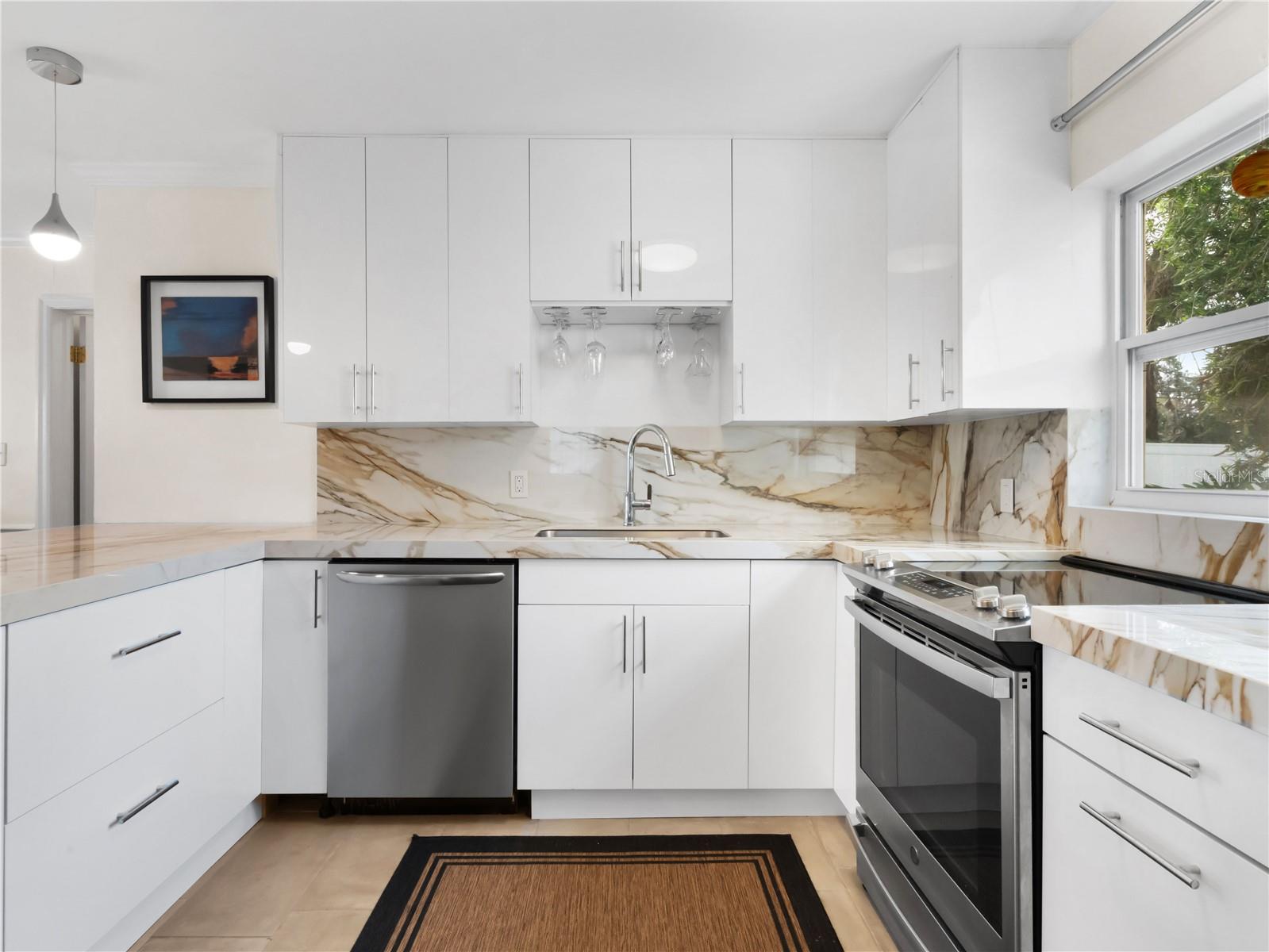 CRESTWOOD ESTATES - Residential
