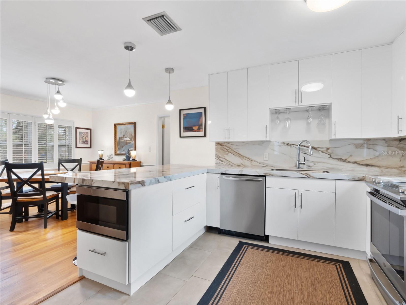 CRESTWOOD ESTATES - Residential