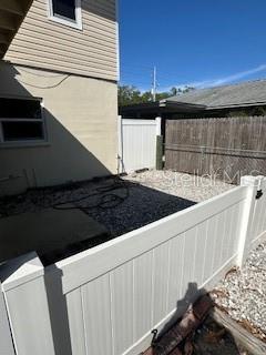 ACREAGE & UNREC - Residential Lease