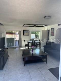 ACREAGE & UNREC - Residential Lease