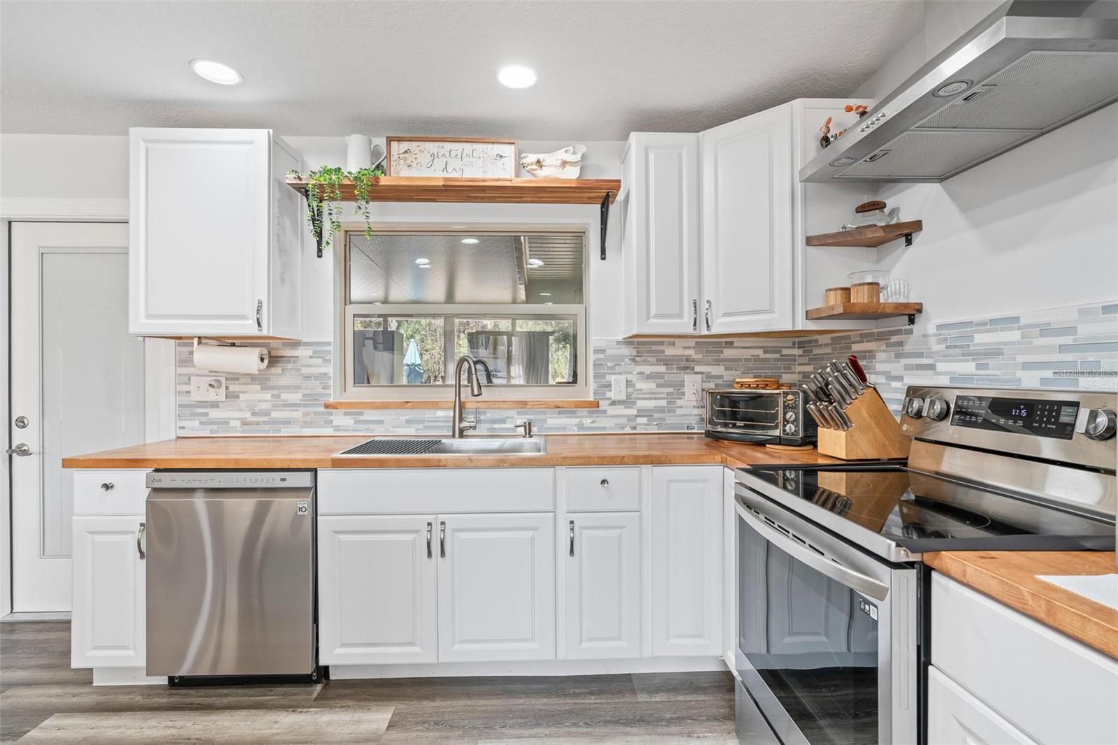 SPRING OAKS UNIT 5 - Residential