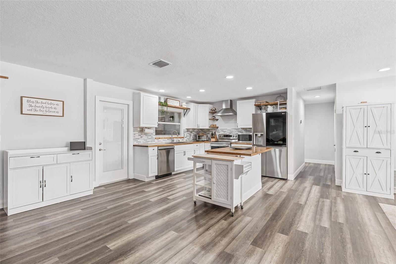 SPRING OAKS UNIT 5 - Residential