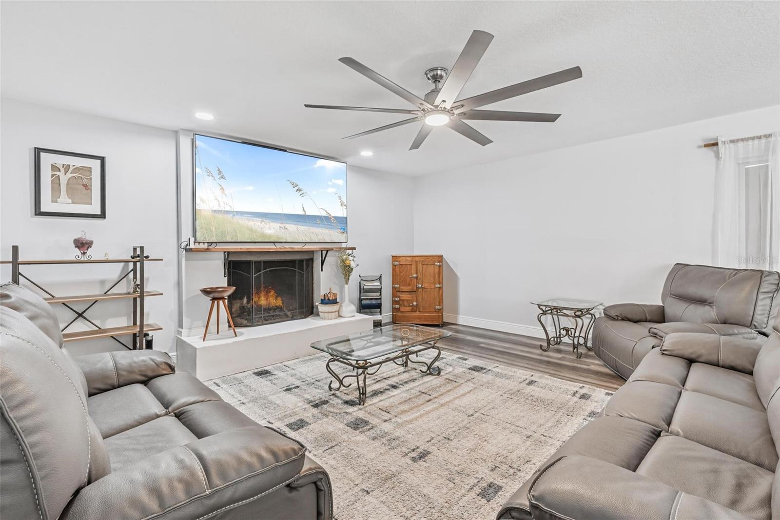 SPRING OAKS UNIT 5 - Residential