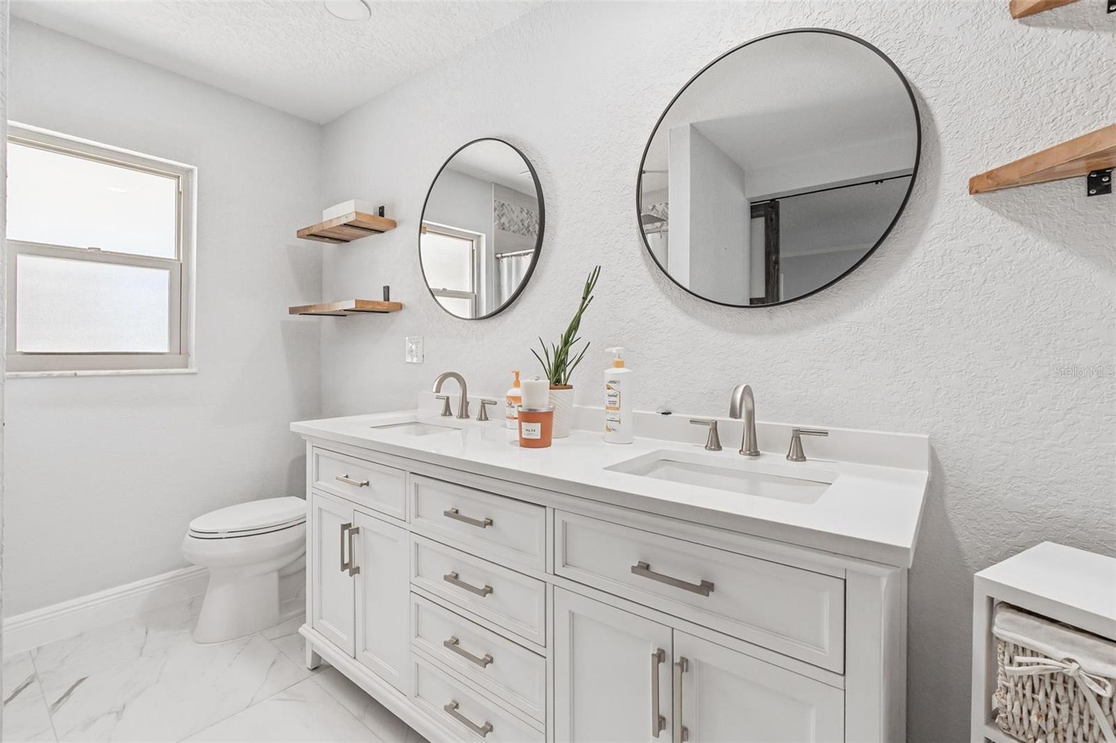 SPRING OAKS UNIT 5 - Residential