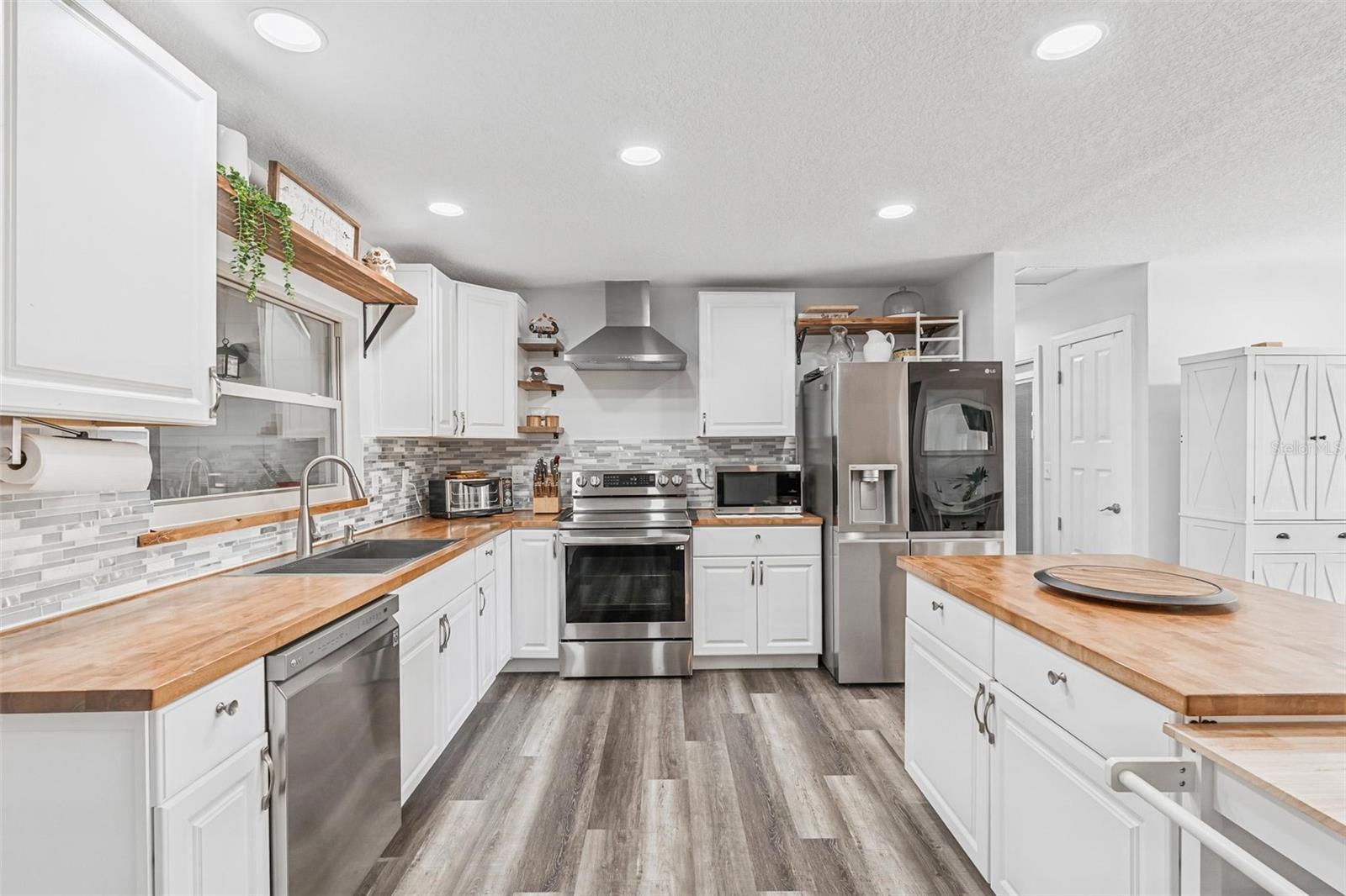 SPRING OAKS UNIT 5 - Residential