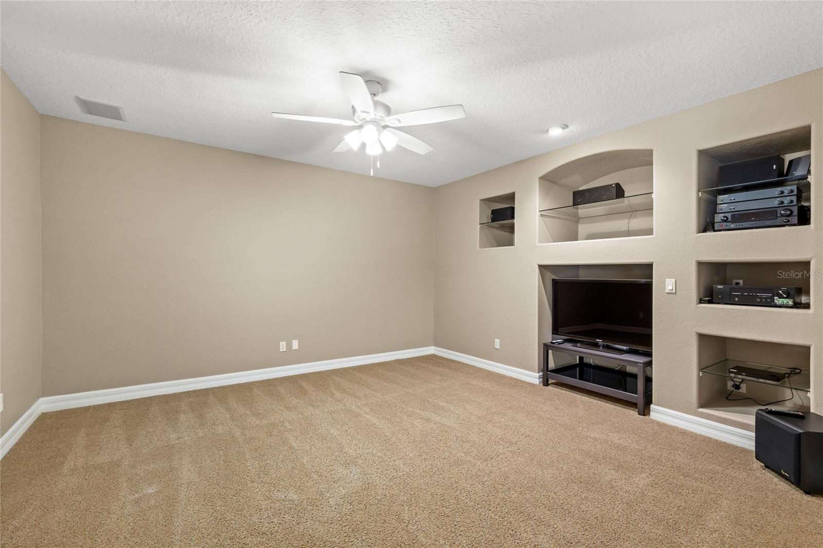 TOREY PINES - Residential