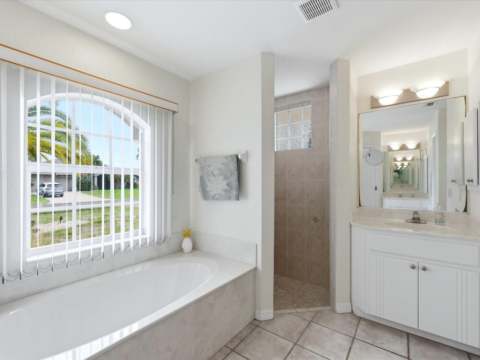 ROTONDA WEST LONG MEADOW - Residential