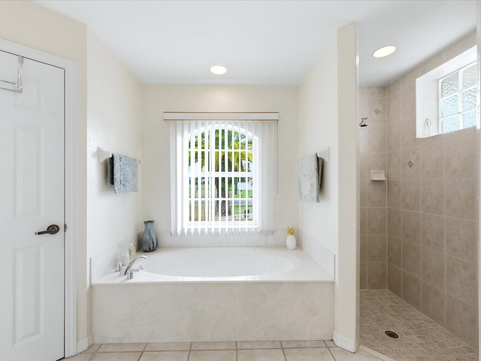 ROTONDA WEST LONG MEADOW - Residential