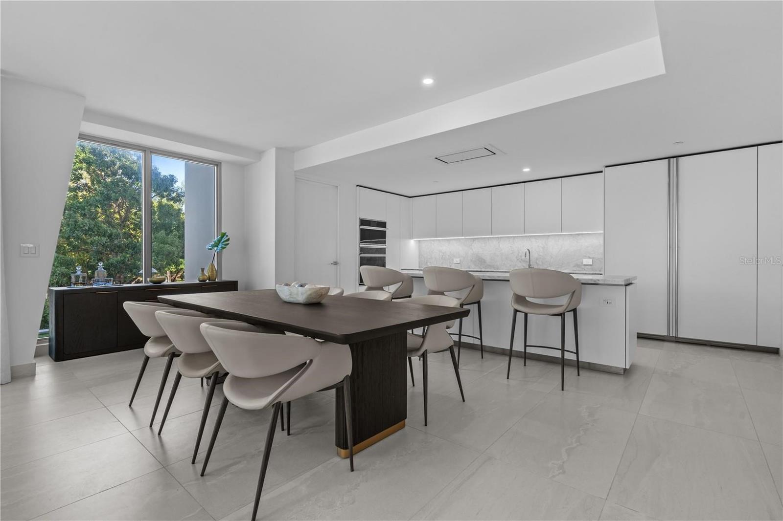 LE PARC 203 - Residential Lease