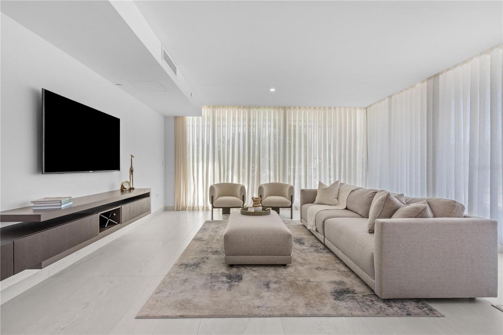 LE PARC 203 - Residential Lease