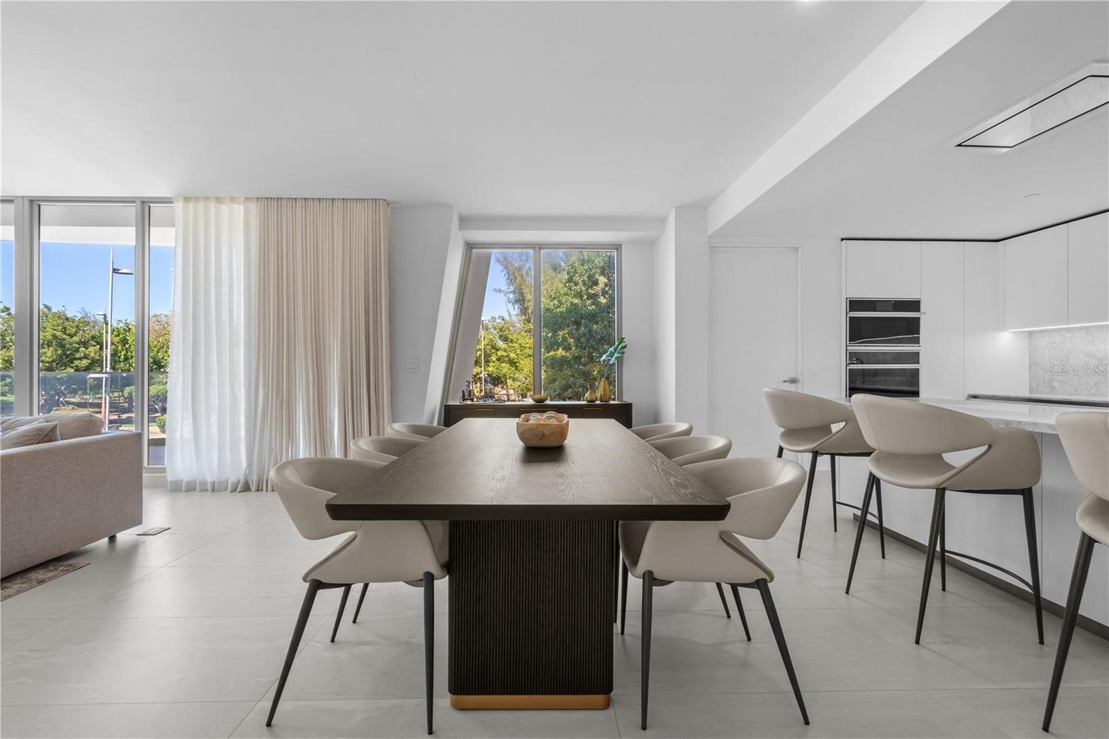 LE PARC 203 - Residential Lease