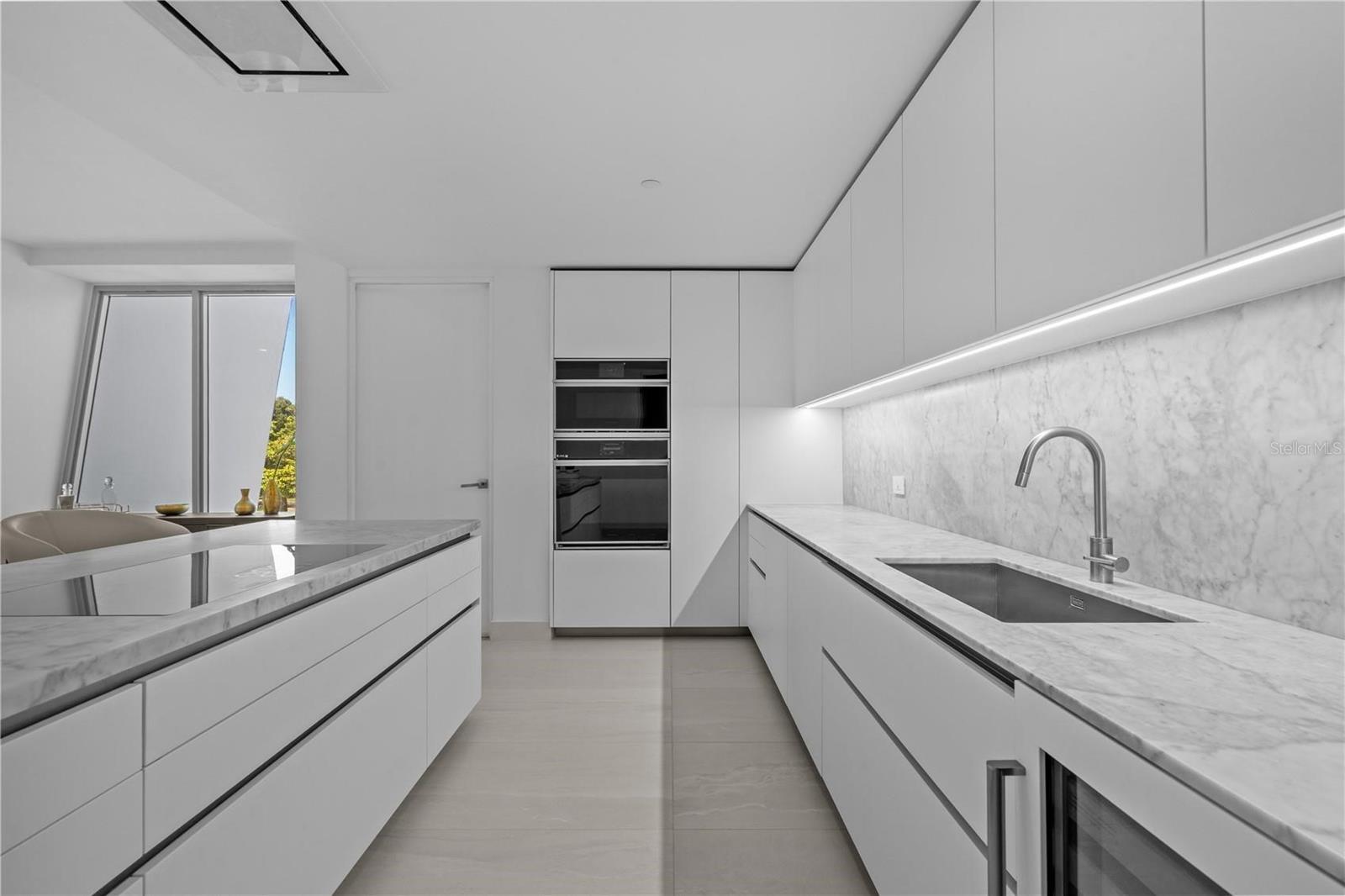 LE PARC 203 - Residential Lease