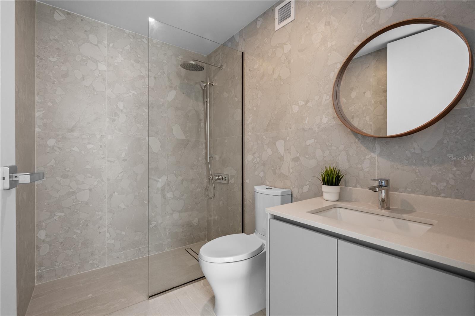 LE PARC 203 - Residential Lease