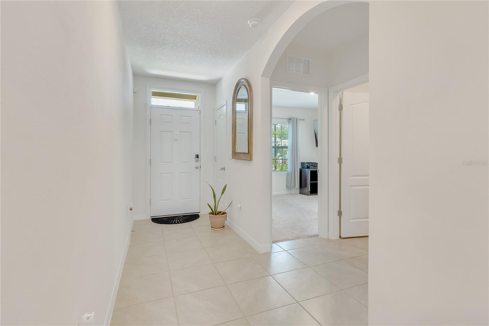 1535 BARBERRY DRIVE