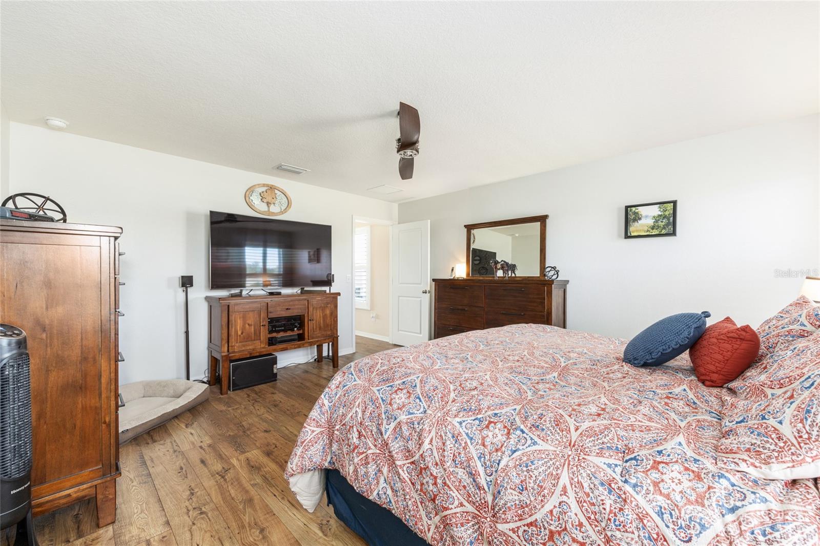 MEADOWS OF HEATHBROOK - Residential