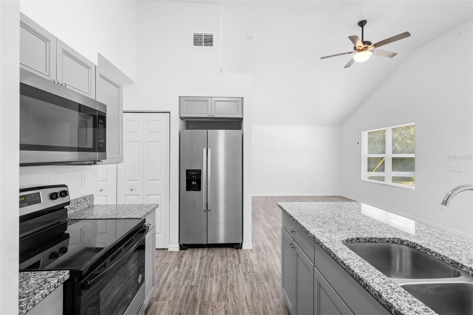 RAINBOW PARK UN #2 - Residential