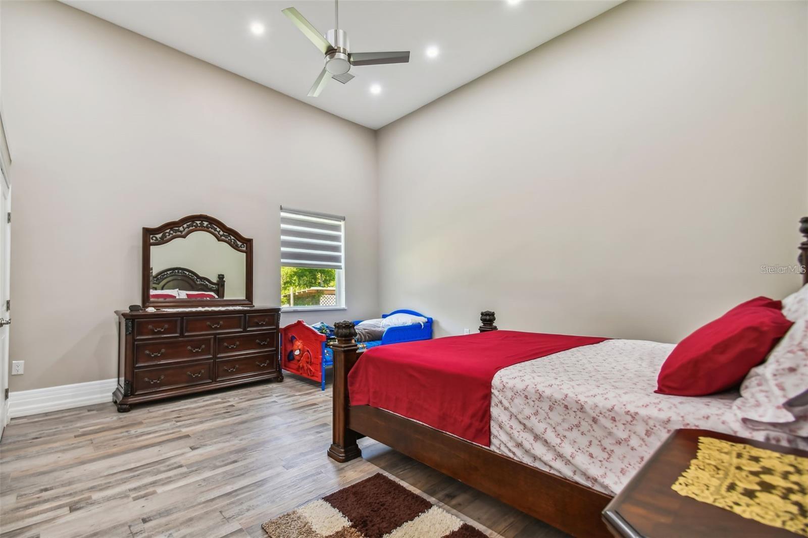 ACREAGE & UNREC - Residential