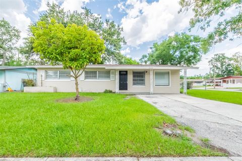 Photo of 4555 Malibu Street, Orlando, FL 32811 (MLS # O6318080)